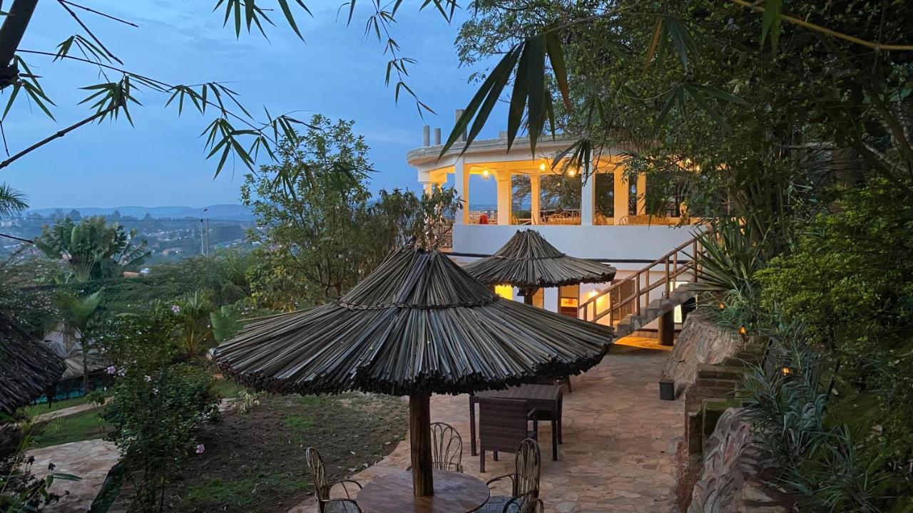 Banda Lodge Masaka Bagian luar foto