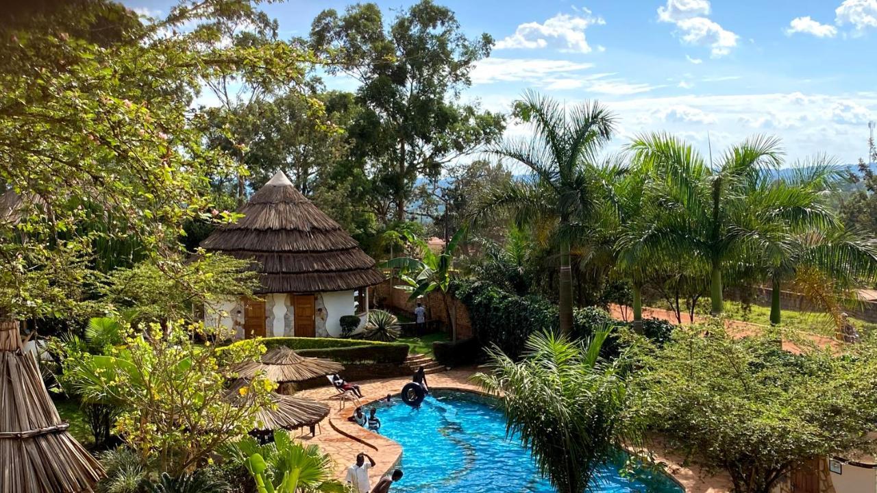 Banda Lodge Masaka Bagian luar foto