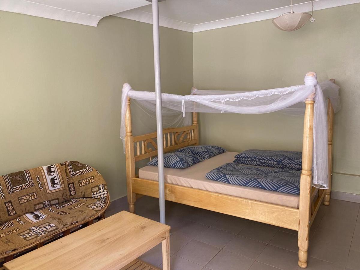 Banda Lodge Masaka Bagian luar foto