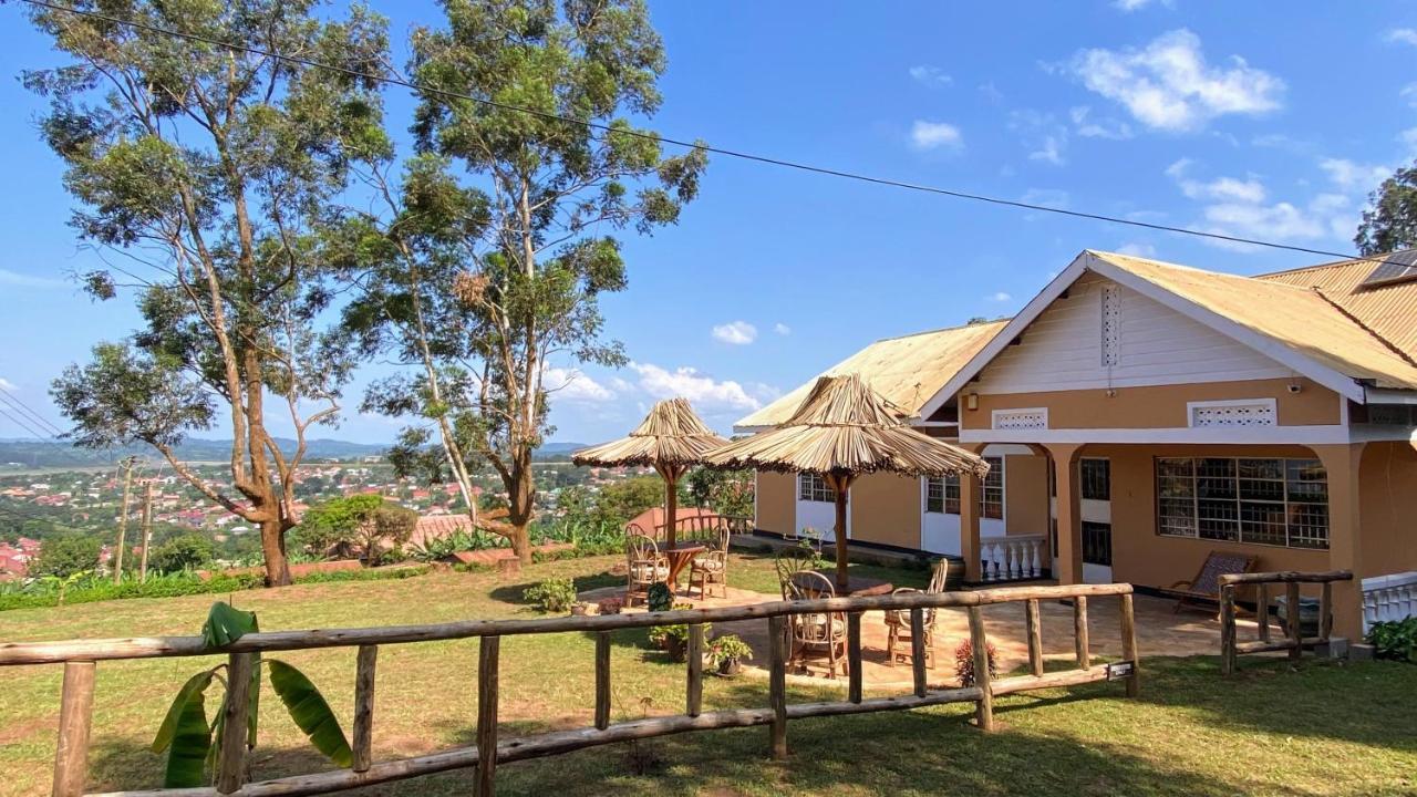 Banda Lodge Masaka Bagian luar foto
