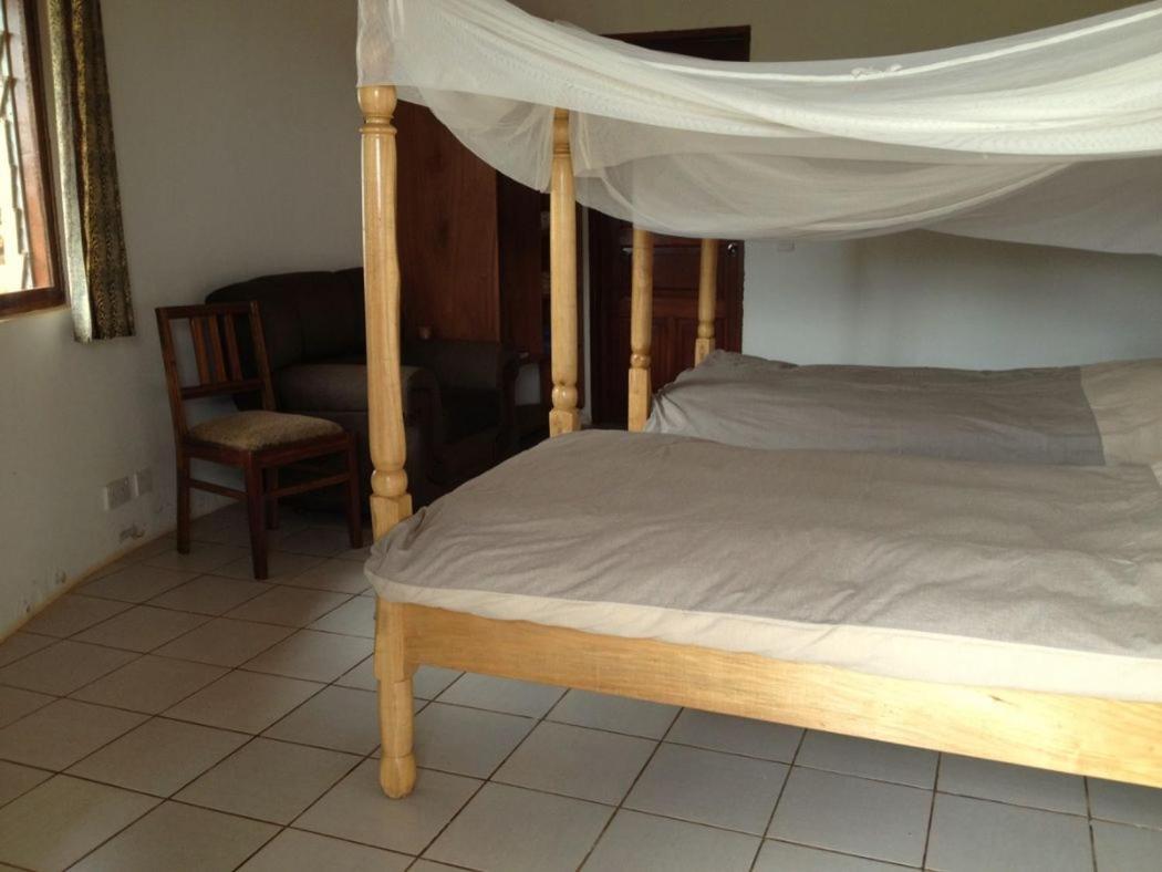 Banda Lodge Masaka Bagian luar foto