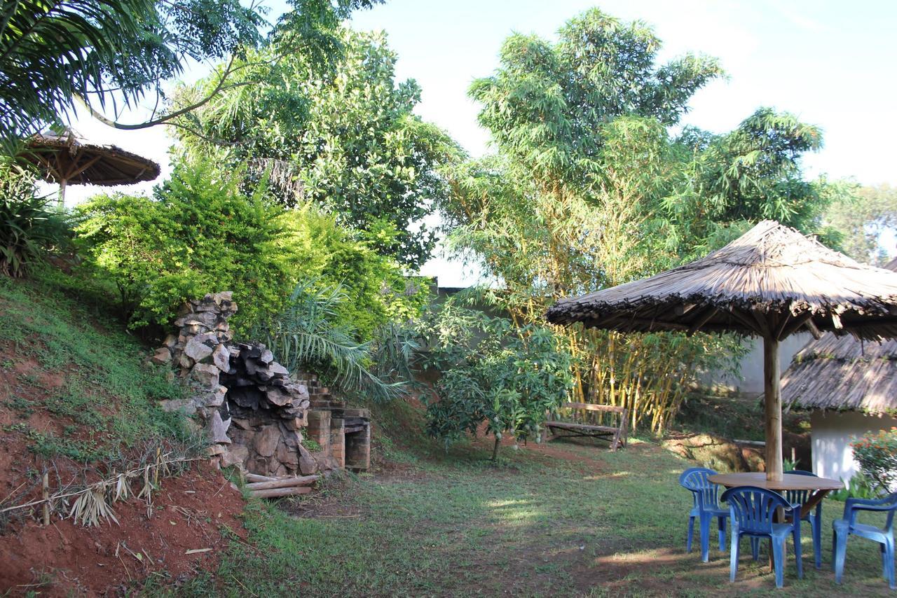Banda Lodge Masaka Bagian luar foto
