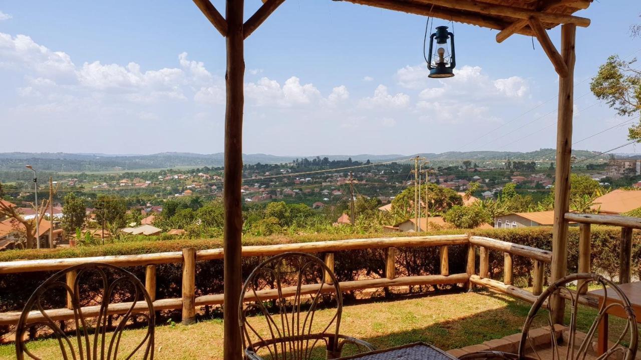 Banda Lodge Masaka Bagian luar foto