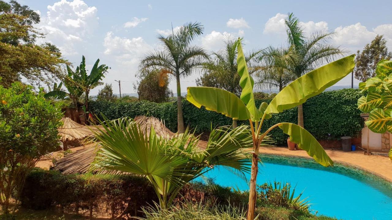 Banda Lodge Masaka Bagian luar foto